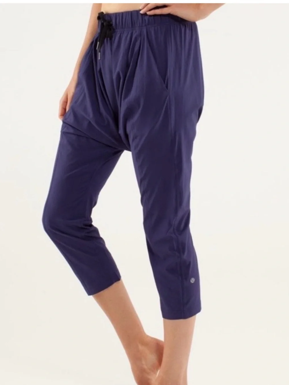Lululemon Modern Tranquil Drop Crotch Harem Pant in Dense Purple Size 4